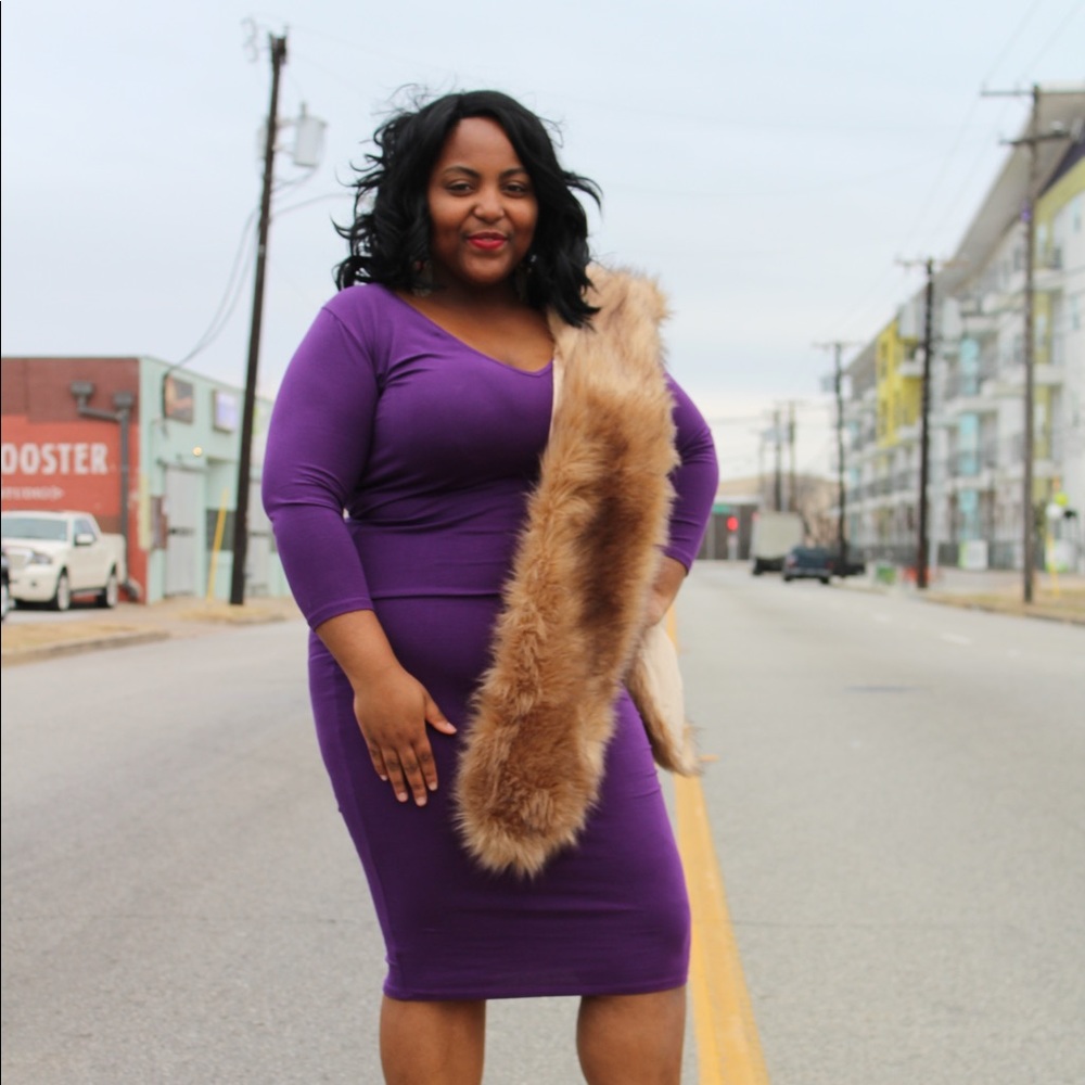V-NECK MIDI DRESS